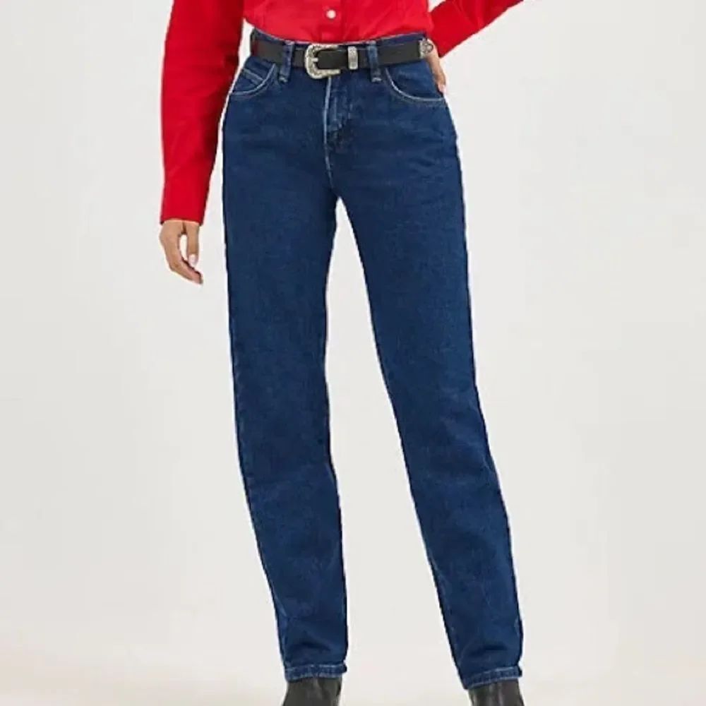NEW Wrangler Blues Relaxed Fit Jeans